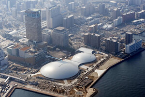 高松市サンポートへの集客を促進している「あなぶきアリーナ香川」